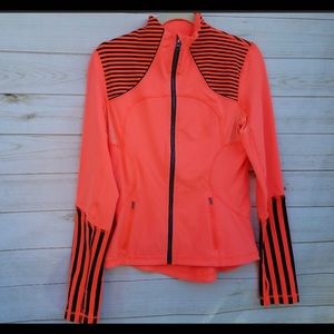 Lululemon jacket size 8 like new